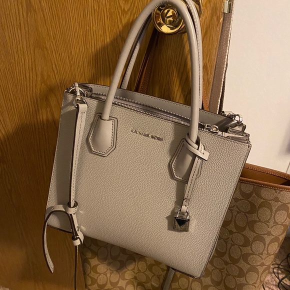 ‼️FREE MK RAIN BOOTS‼️ - Picture 3 of 3